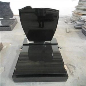 Svarta granitgravstenar