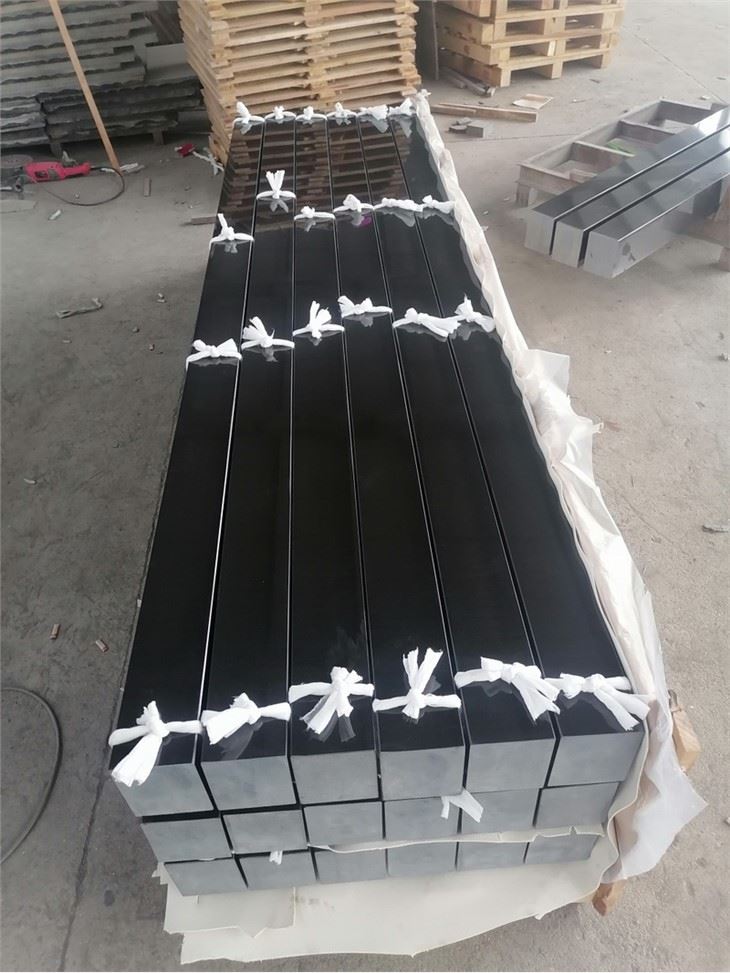Jet Black Granite Tombstone Kerb